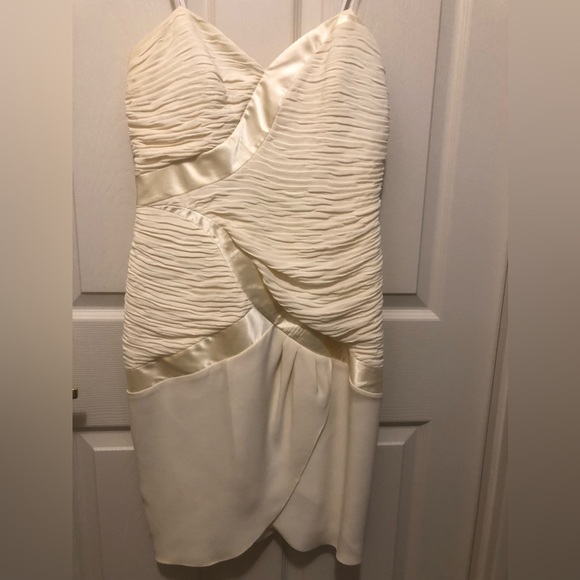 Zakura Dress with Satin Trim & Ruching , Tulip Hemline Cream Colour (Y2… - Picture 1 of 7